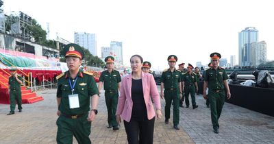 Lãnh đạo thành phố Đà Nẵng rà soát sân khấu và khán đài trước khai mạc DIFF 2026
