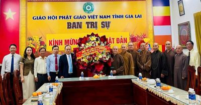 Phó Chủ tịch UBND tỉnh Dương Mah Tiệp thăm, chúc mừng Ban Trị sự Giáo hội Phật giáo Việt Nam tỉnh Gia Lai