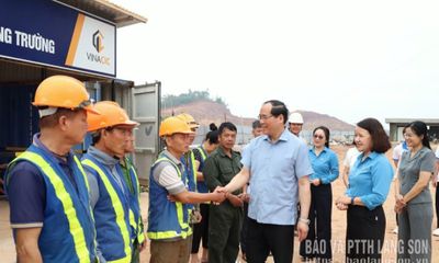 Sôi nổi Tháng Công nhân