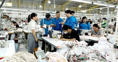 Người lao động mong 'lương đủ sống', giảm giờ làm