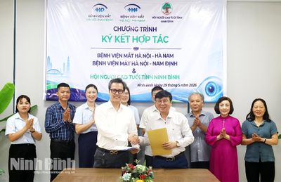 Ký kết hợp tác giữa Bệnh viện mắt Hà Nội-Hà Nam, Bệnh viện mắt Hà Nội-Nam Định với Hội Người cao tuổi tỉnh