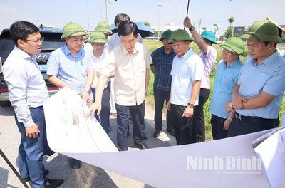 Đoàn công tác của Bộ Xây dựng kiểm tra hướng tuyến Dự án đường Vành đai 5, đoạn qua địa bàn tỉnh Ninh Bình