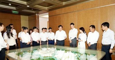 Chủ tịch UBND tỉnh Trần Duy Đông thăm và làm việc tại Khu đô thị Phú Mỹ Hưng Urban Area