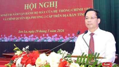 Phát huy kết quả đạt được, tiếp tục sắp xếp tổ chức bộ máy hoạt động hiệu quả phục vụ nhân dân (*)