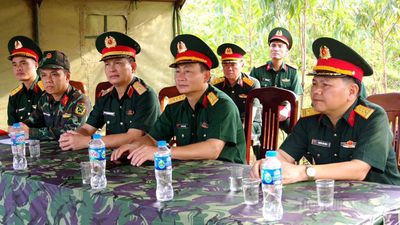 Chiến sĩ mới Trung đoàn 247 hoàn thành kiểm tra '3 tiếng nổ'