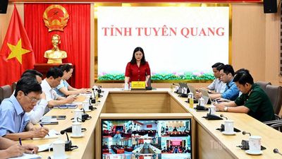 Tập trung tháo gỡ dứt điểm vướng mắc, đẩy nhanh tiến độ xây dựng các trường học biên giới