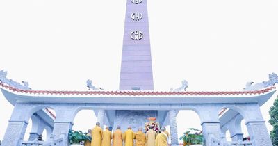 Ban Trị sự GHPGVN TP.HCM dâng hương tưởng niệm tại Nghĩa trang Liệt sĩ Bình Dương