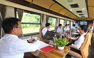 Đường sắt đưa vào khai thác thử toa xe chỉ huy tích hợp công nghệ số