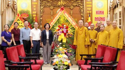 Lãnh đạo Thành phố Hà Nội chúc mừng Hội đồng Trị sự Giáo hội Phật giáo Việt Nam