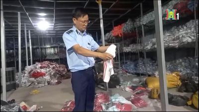 Hà Nội: Tạm giữ gần 4.000 sản phẩm nghi giả mạo nhãn hiệu