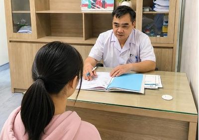 Thất vọng sau bài thi, nữ sinh 13 tuổi uống thuốc giảm đau liều cao