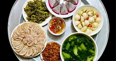 15 mâm cơm mùa hè ngon bổ rẻ chỉ 100.000 đồng cho gia đình giữa lúc chi tiêu eo hẹp của mẹ đảm Hà Nội