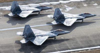 Mỹ dàn phi đội F-22 lớn nhất ở Bắc Cực để đối phó Nga