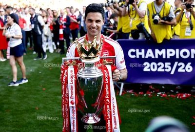 Arsenal sẵn sàng giật cúp Champions League từ tay PSG