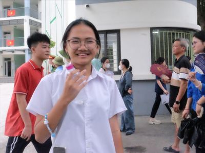Đề Văn thi lớp 10 tại Hà Nội: Giàu cảm xúc, không đặt trọng tâm vào học thuộc lòng