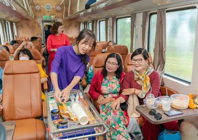 Thí điểm đặt đặc sản vùng miền trên tàu, tự động xếp chỗ khi mua vé
