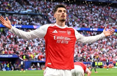 PSG 0-1 Arsenal: Trọng tài gây tranh cãi