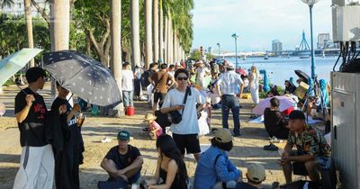 Đà Nẵng: Người dân, du khách háo hức 'xí' chỗ xem pháo hoa