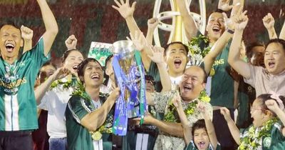 Công Phượng vô địch Giải Hạng nhất, nói gì về câu 'dành cả thanh xuân để trụ hạng'?