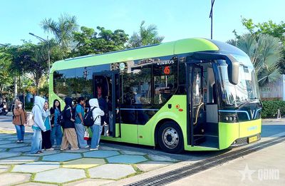 Nỗ lực đạt mục tiêu 100% 'xe buýt sạch'