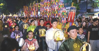 Ấm áp, trang nghiêm Đại lễ Phật đản tại TPHCM