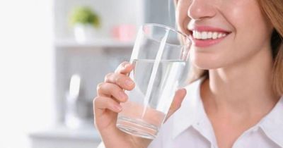 4 nguyên tắc bù nước đúng cách trong tiết trời nóng bức