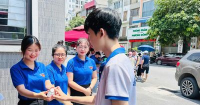 Đồng hành cùng 'sĩ tử', lan tỏa năng lượng tích cực trong mùa thi ở Thủ đô