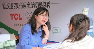 Sinh viên khối ngành khoa học xã hội tìm cơ hội việc làm từ doanh nghiệp