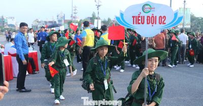 Hơn 300 chiến sĩ nhí rèn bản lĩnh tuổi trẻ từ thao trường quân đội