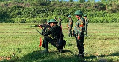 Vượt nắng lửa thao trường, tân binh Trung đoàn Tu Vũ hoàn thành tốt '3 tiếng nổ'