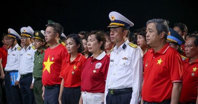 Sức trẻ giữa trùng khơi: Nghẹn ngào Trường Sa