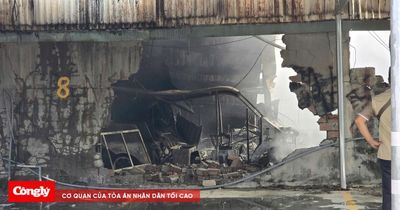 Cháy kho xe điện ở Gia Lai