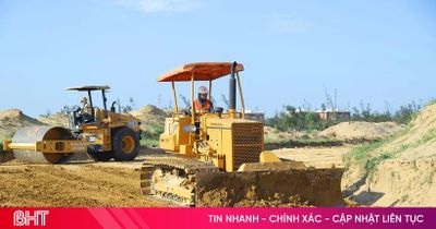 Nhịp độ hối hả trên các công trình khởi công dịp Đại hội Đảng