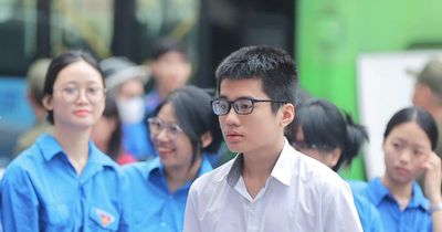 Hà Nội: Thí sinh hồi hộp dự thi môn đầu tiên kỳ thi tuyển sinh lớp 10