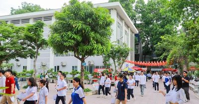 Hà Nội: Thêm một thí sinh bị đình chỉ vì mang điện thoại vào phòng thi