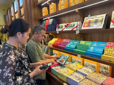 TP Hồ Chí Minh nâng tầm quà tặng lưu niệm mang bản sắc riêng