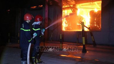 Thông tin về vụ cháy lớn tại kho giấy, bìa rộng hơn 8.200 m2 ở Hưng Yên