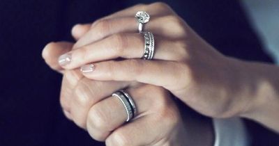 Thái Trác Nghiên kết hôn với 'hồng hài nhi' kém 10 tuổi