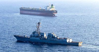 Mỹ tuyên bố dỡ phong tỏa hải quân với Iran