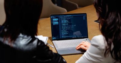AI bùng nổ, tương lai của lập trình viên có thể không còn nằm ở việc viết code