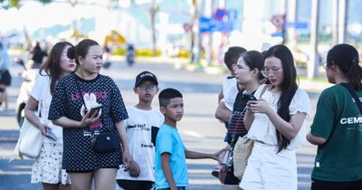 Trước giờ khai màn DIFF 2026: Người dân, du khách háo hức chờ 'đại tiệc' ánh sáng