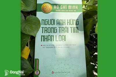 Người anh hùng trong trái tim nhân loại