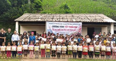 Ấm áp chương trình 'Tết Thiếu nhi vì nụ cười trẻ thơ nơi biên giới' tại Trịnh Tường
