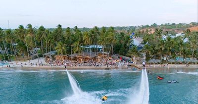 Bay cùng Flyboard trên biển xanh Lâm Đồng