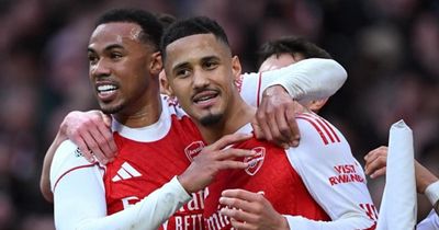 Bí mật đằng sau hàng thủ thép của Arsenal: Nghệ thuật sử dụng ma thuật đen