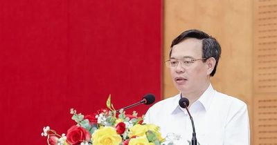 Phú Thọ trao quyết định tuyển dụng 1.334 giáo viên và nhân viên trường học