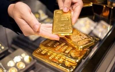 Đề xuất gỡ 'giấy phép con' với vàng trang sức, siết quản lý vàng nguyên liệu tạm nhập tái xuất