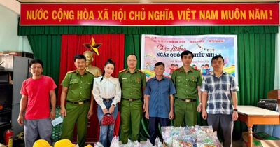 Gia Lai: Trao 180 phần quà yêu thương cho trẻ em làng Canh Thành trước thềm Ngày Quốc tế Thiếu nhi 1/6