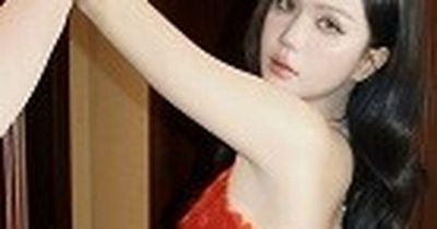 Ngọc Trinh khẳng định đẳng cấp 'nữ hoàng nội y' qua loạt ảnh khoe trọn lưng trần gợi cảm