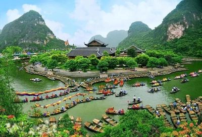 Cuối tuần 'trốn nóng' quanh Hà Nội: Chưa tới 3 giờ lái xe đã chạm tới nơi không khí mát lành